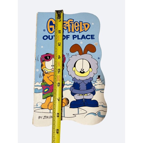 Garfield books Lot of 2   Farm Friends and Out of Place - Picture 8 of 9